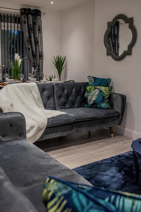 BV Comfy Spacious 3 Bedroom House At Tatton Street Mánchester Exterior foto